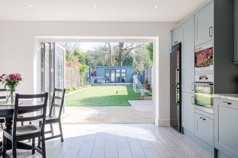 Kitchen- click for photo gallery